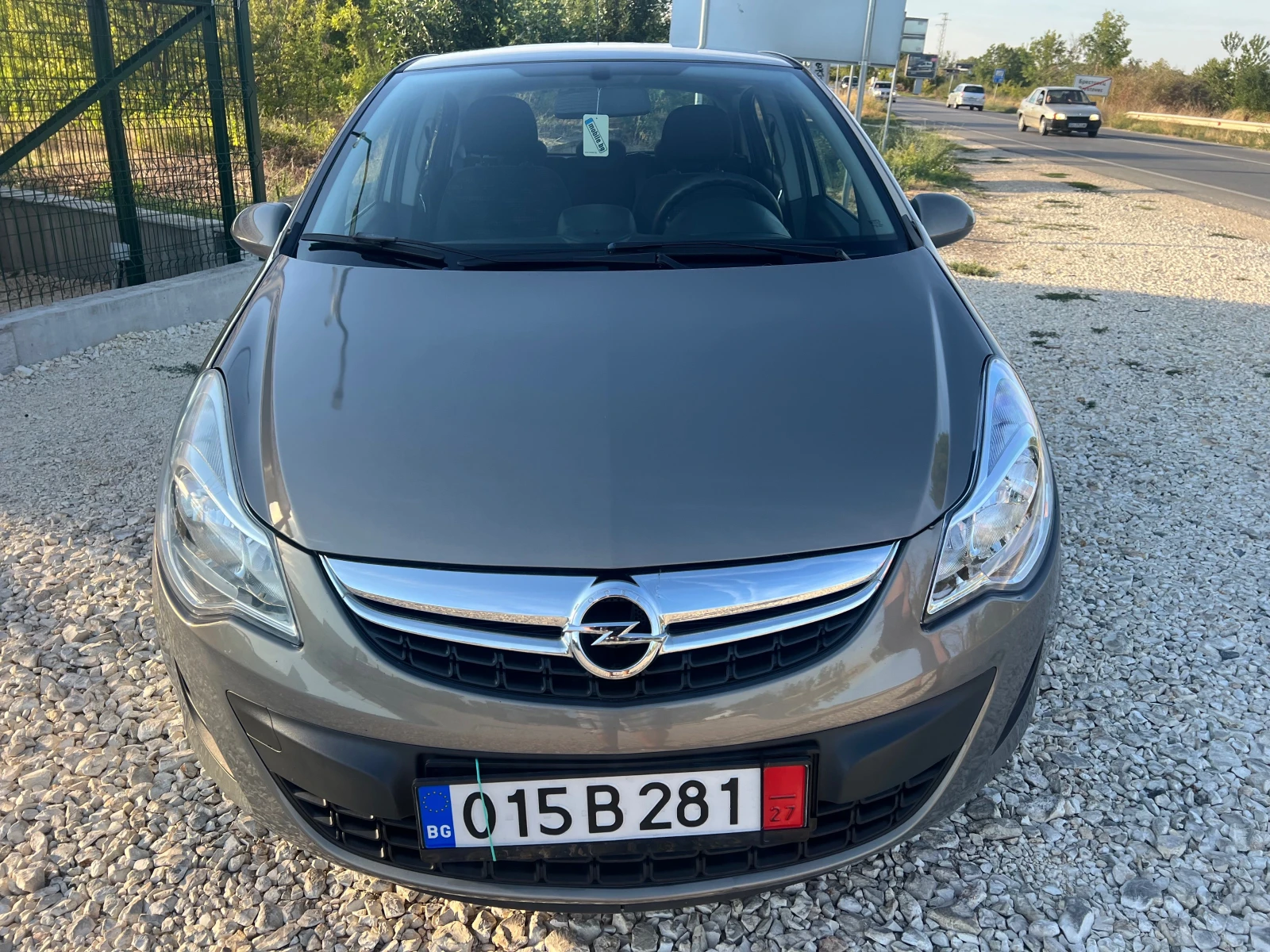 Opel Corsa 1.4i 16v/101p.s-Facelift/EURO 5 - изображение 5