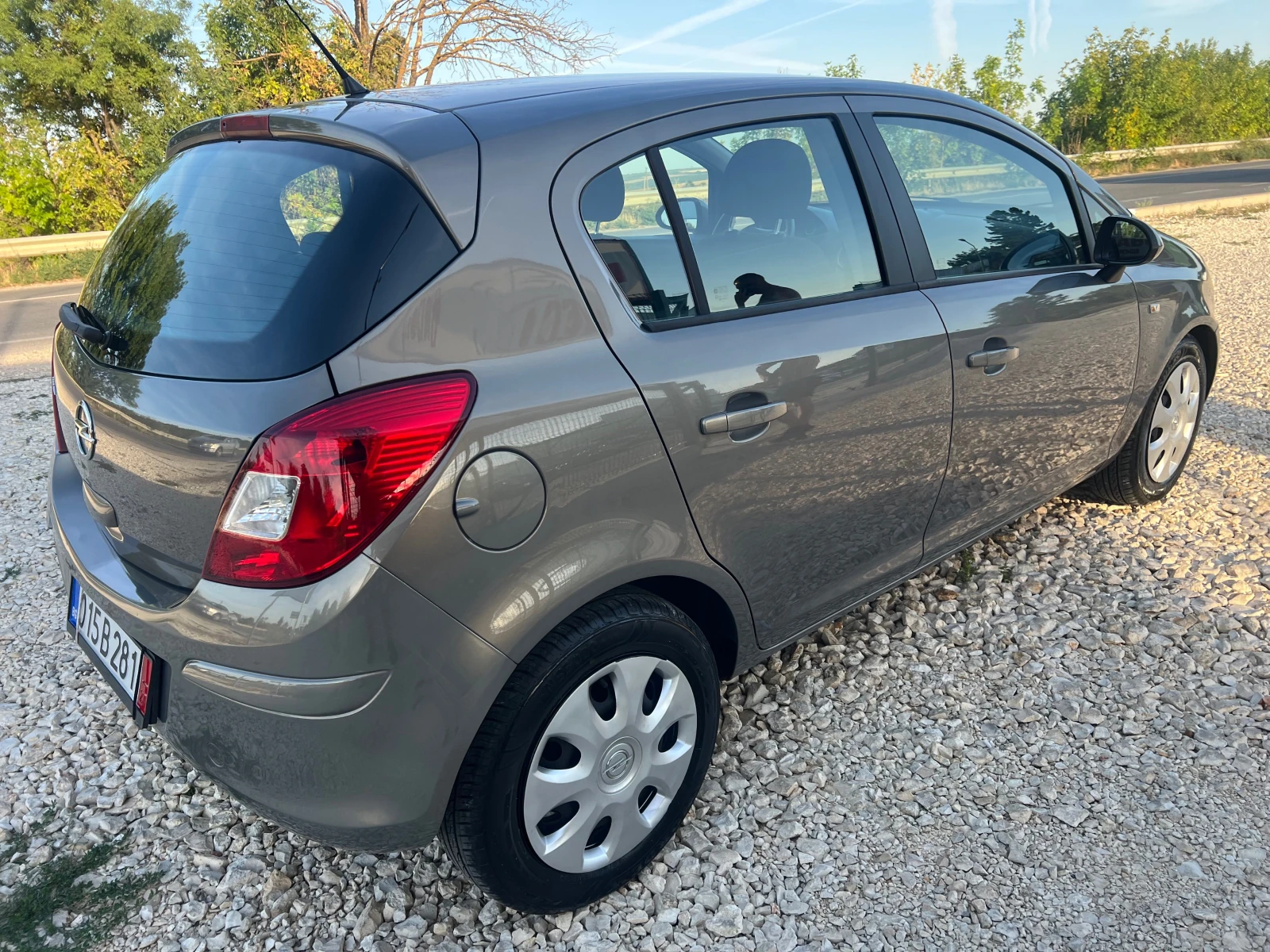 Opel Corsa 1.4i 16v/101p.s-Facelift/EURO 5 - изображение 3