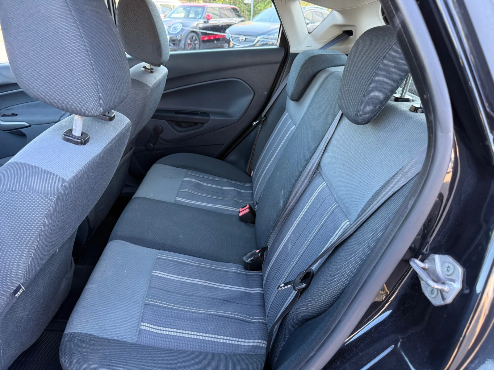 Ford Fiesta 1.25i РЕГИСТРИРАН/ОБСЛУЖЕН - изображение 8