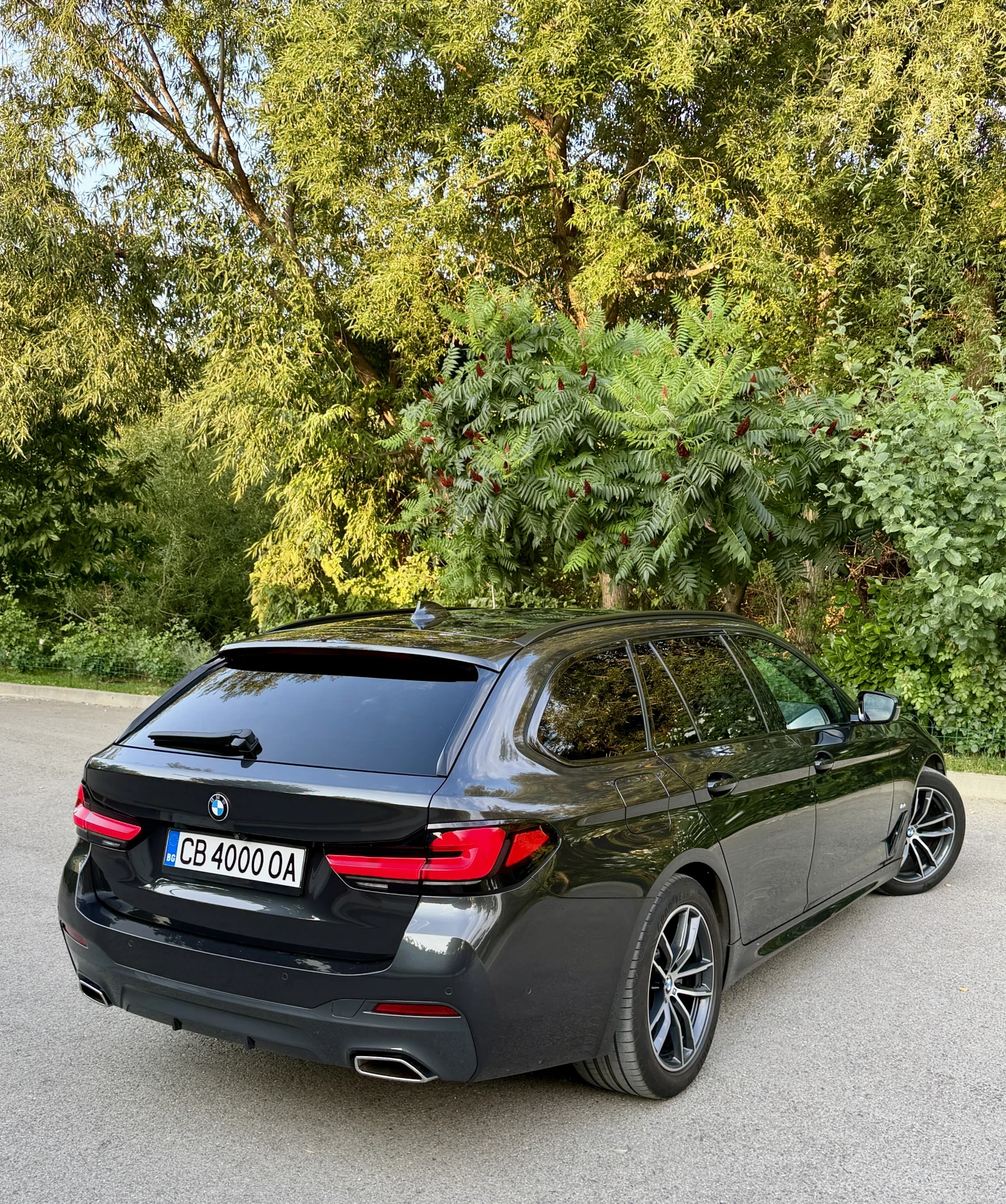 BMW 520 d xDrive Facelift M Packet Mild Hybrid  FULL MAXXS, снимка 6 - Автомобили и джипове - 54965169