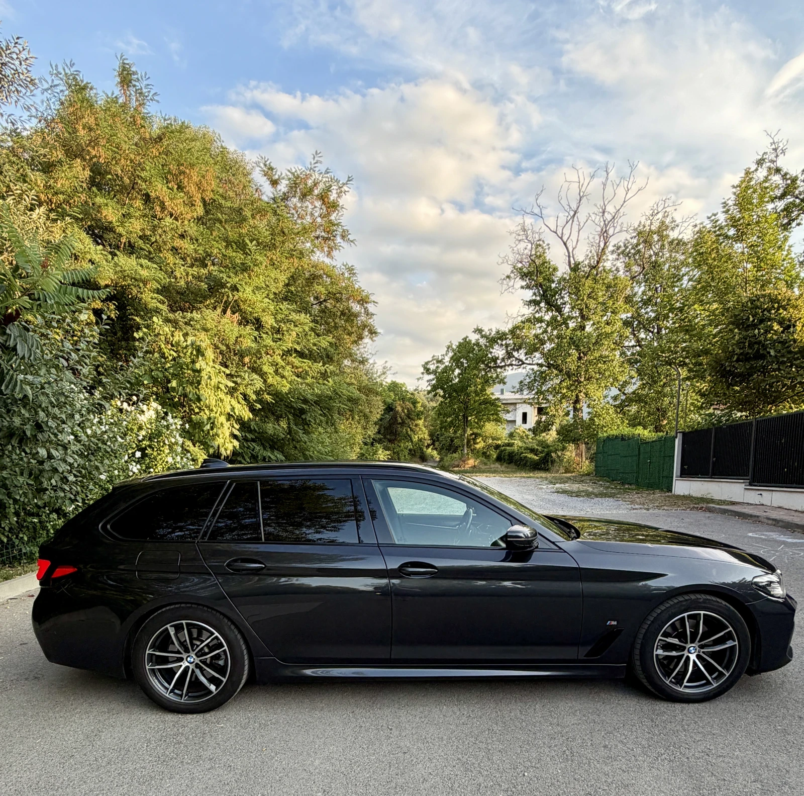 BMW 520 d xDrive Facelift M Packet Mild Hybrid  FULL MAXXS, снимка 5 - Автомобили и джипове - 54965169