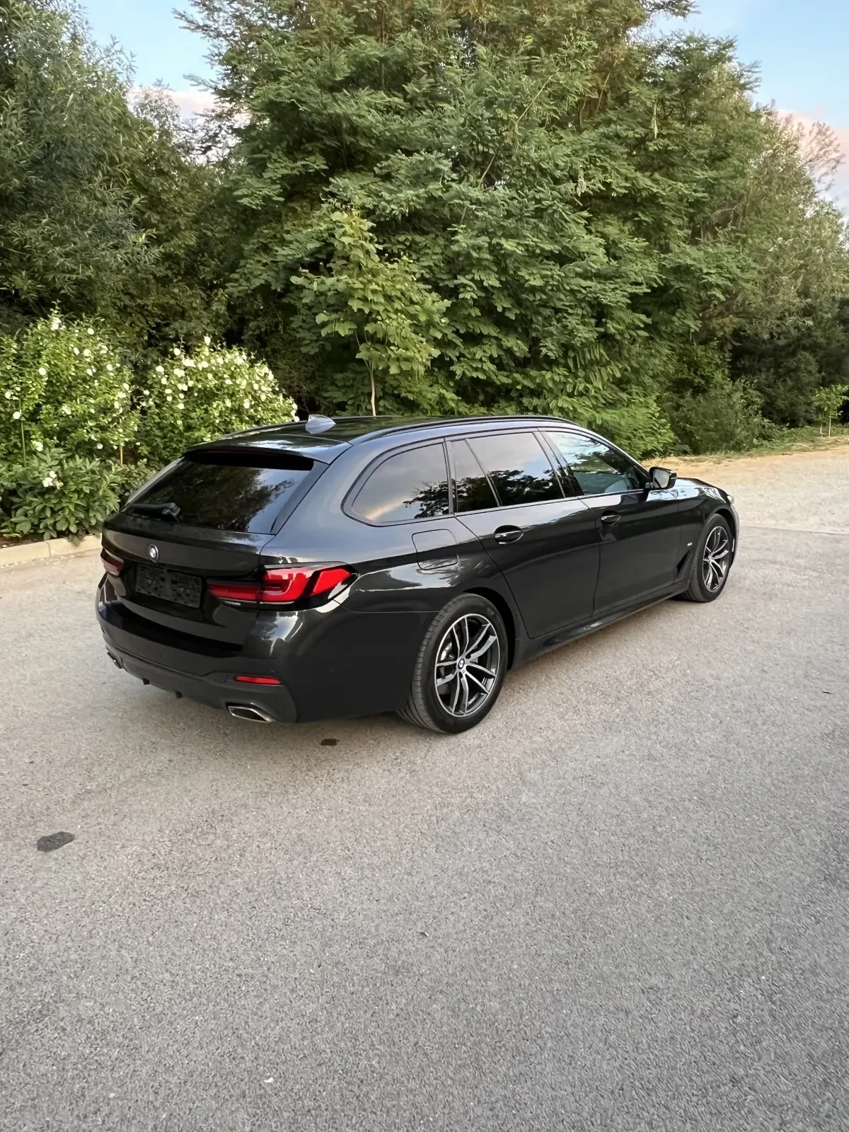BMW 520 d xDrive Facelift M Packet Mild Hybrid  FULL MAAXS, снимка 2 - Автомобили и джипове - 54965169