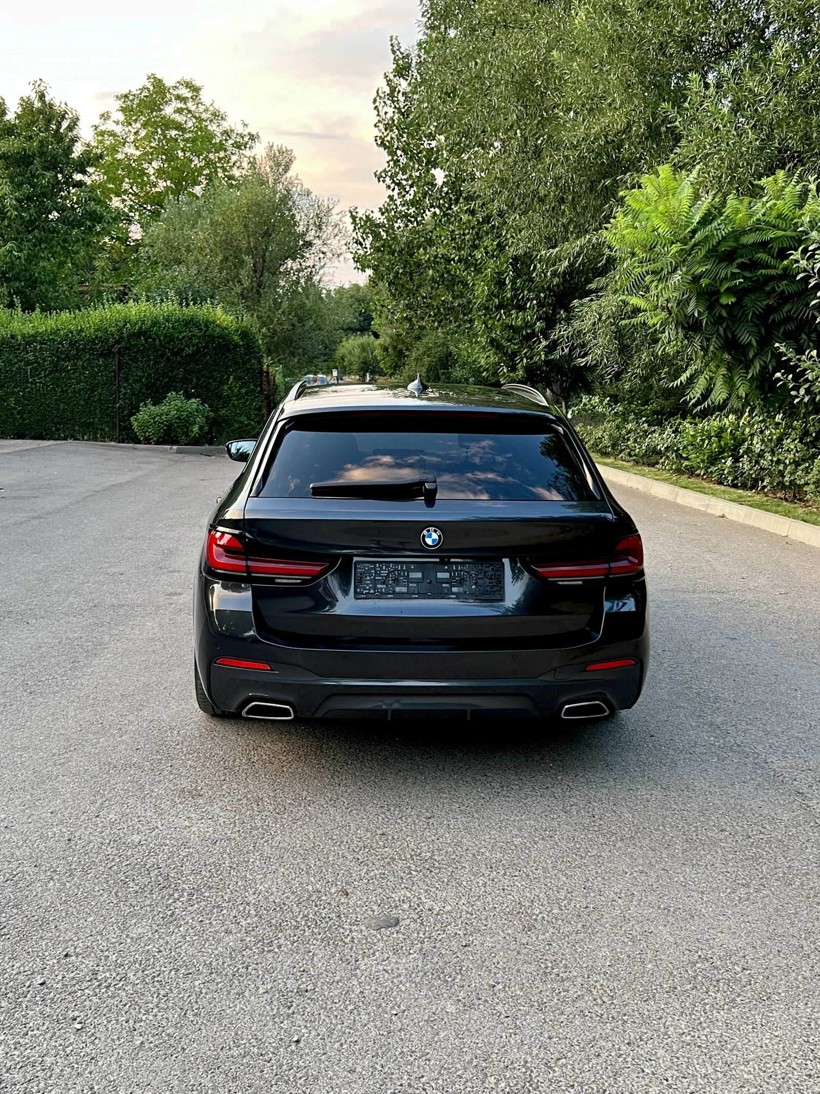BMW 520 d xDrive Facelift M Packet Mild Hybrid  FULL MAAXS, снимка 8 - Автомобили и джипове - 54965169