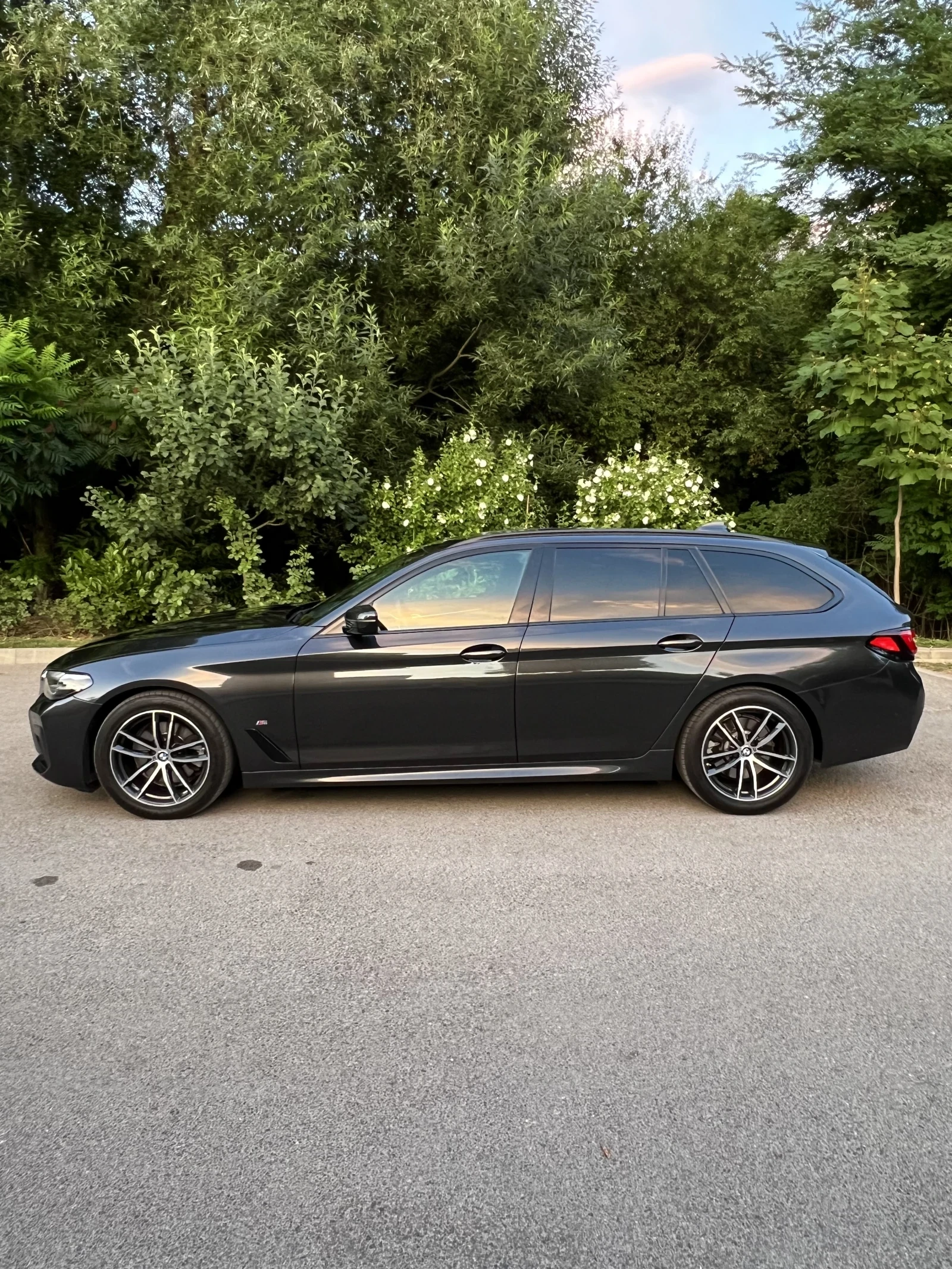BMW 520 d xDrive Facelift M Packet Mild Hybrid  FULL MAAXS, снимка 7 - Автомобили и джипове - 54965169