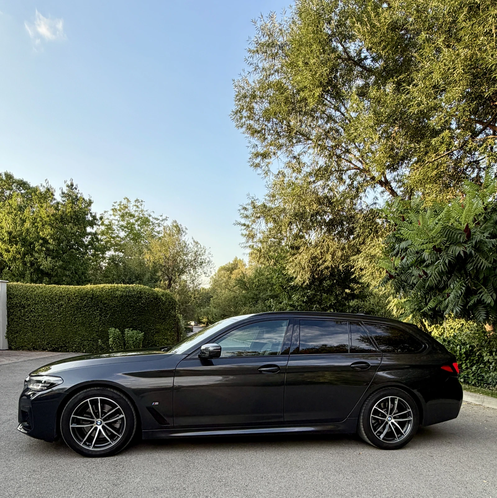 BMW 520 d xDrive Facelift M Packet Mild Hybrid  FULL MAXXS, снимка 4 - Автомобили и джипове - 54965169