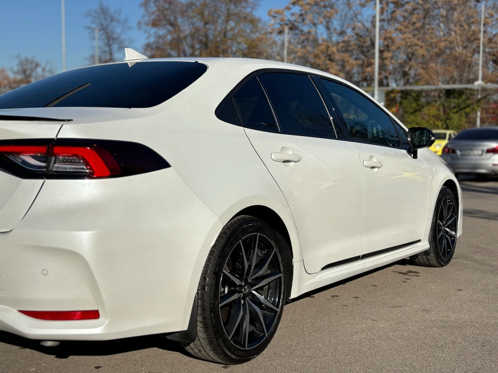 Toyota Corolla 1.8 GR SPORT - изображение 5