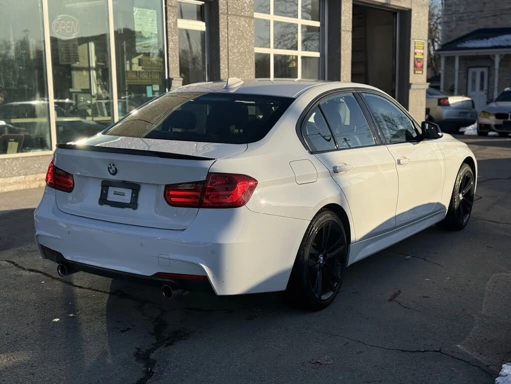 BMW 335 I * M-Package* * HeadUp* AвтоКредит* (ЦЕНА ДО БГ), снимка 4 - Автомобили и джипове - 53963947