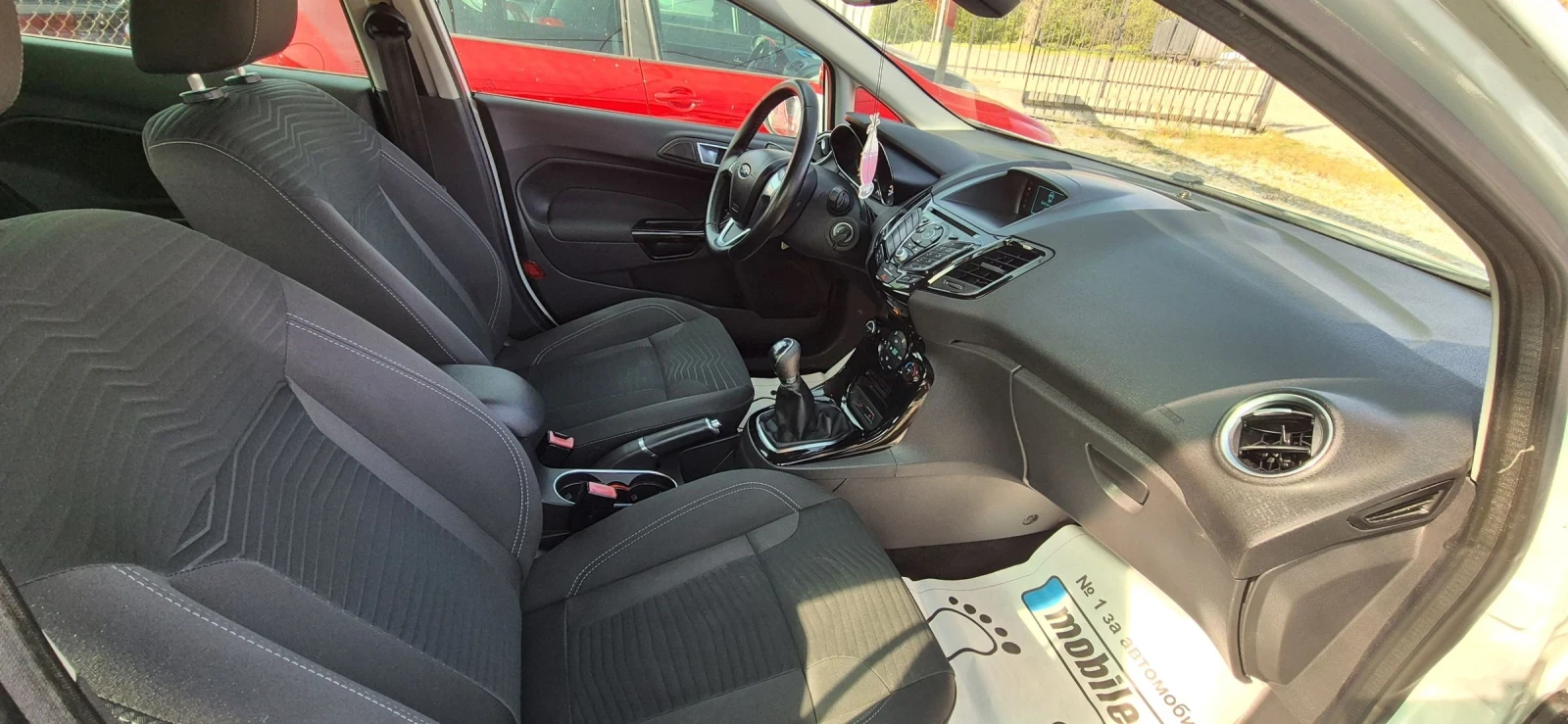Ford Fiesta 1.6HDI, снимка 13 - Автомобили и джипове - 54344936
