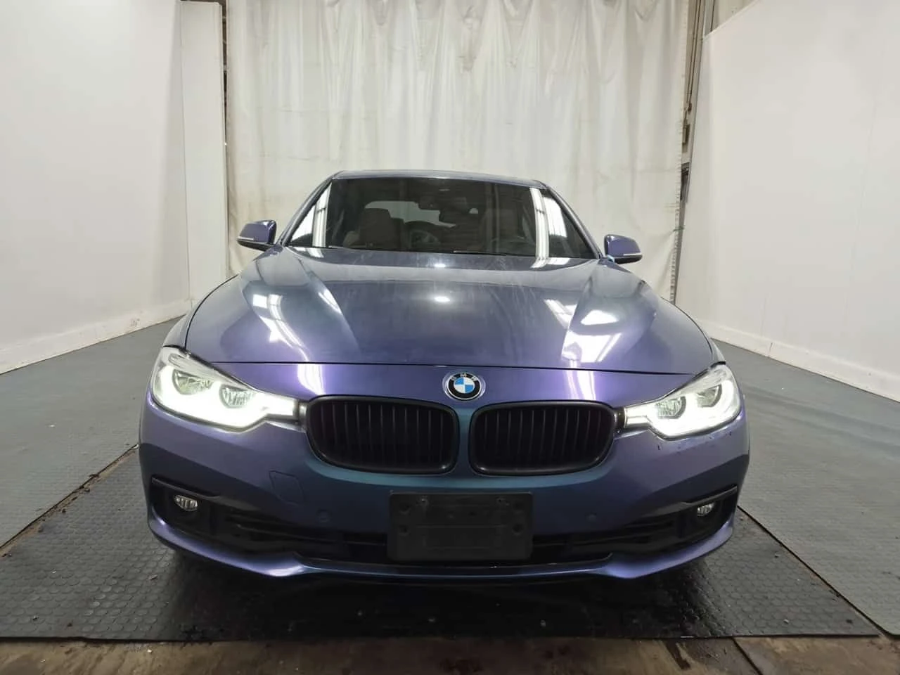 BMW 330 xDrive * АВТОКРЕДИТ * ОТ ПРЕДСТАВИТЕЛСТВО, снимка 2 - Автомобили и джипове - 54984469