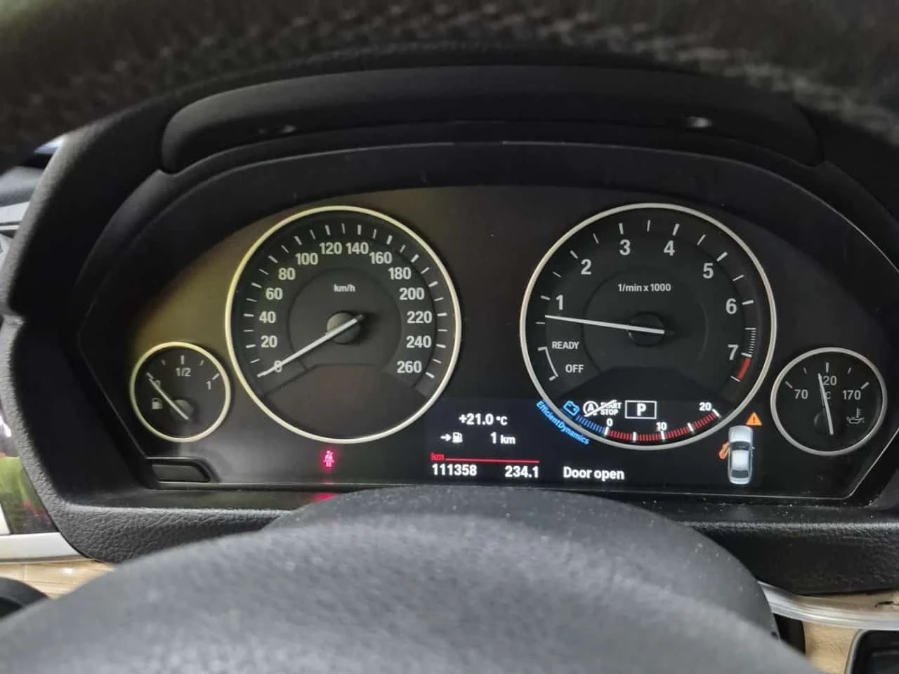BMW 330 xDrive * АВТОКРЕДИТ * ОТ ПРЕДСТАВИТЕЛСТВО, снимка 8 - Автомобили и джипове - 54984469