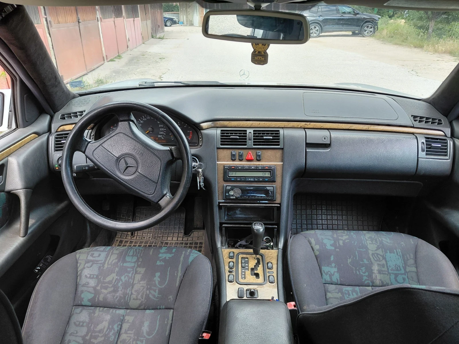 Mercedes-Benz E 300 TD | Mobile.bg � ����������� 4