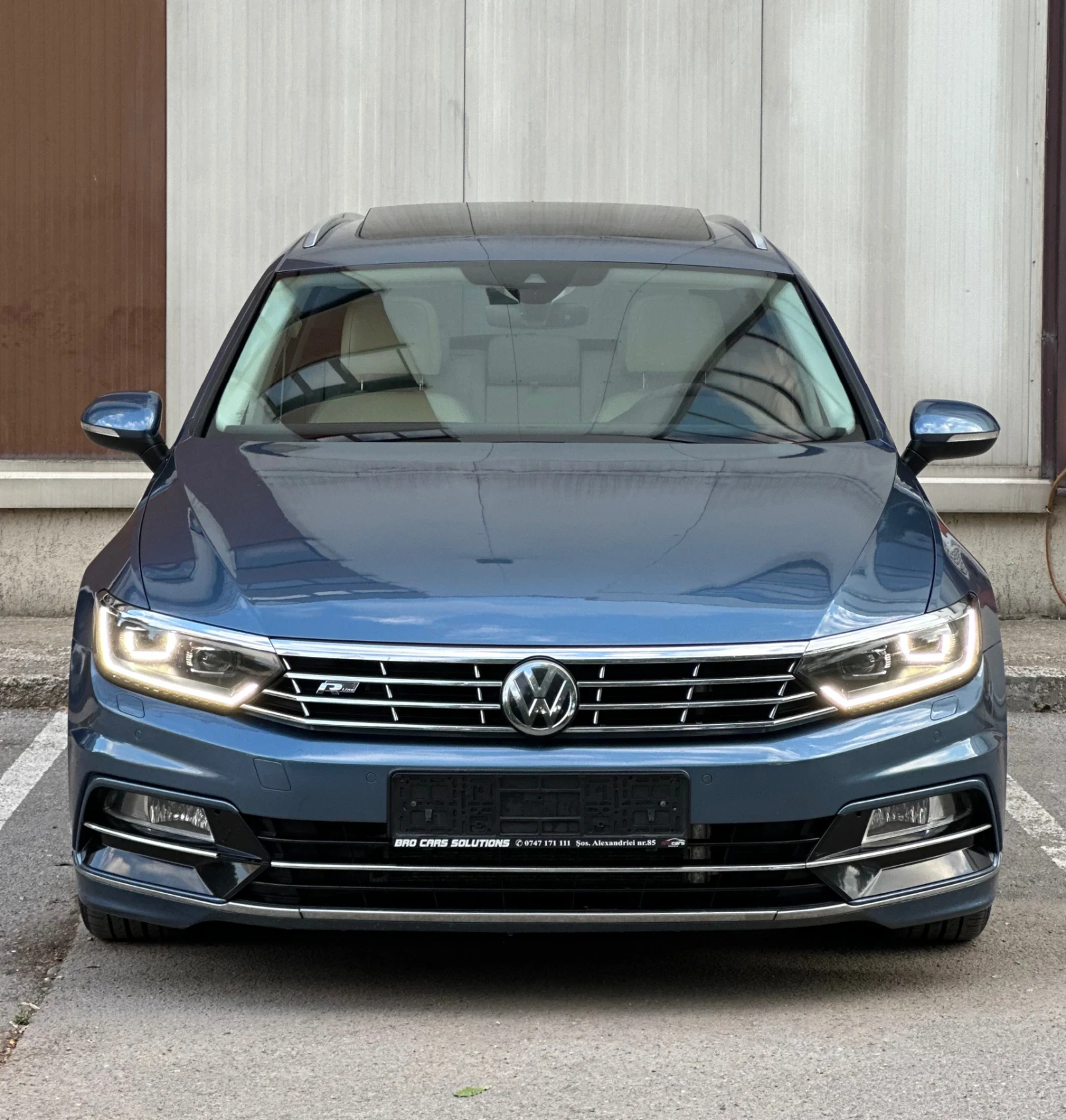 VW Passat R-Line/DIGITAL/ПАНОРАМА* Масаж* ПОРЪЧКОВ/Full-MAXX