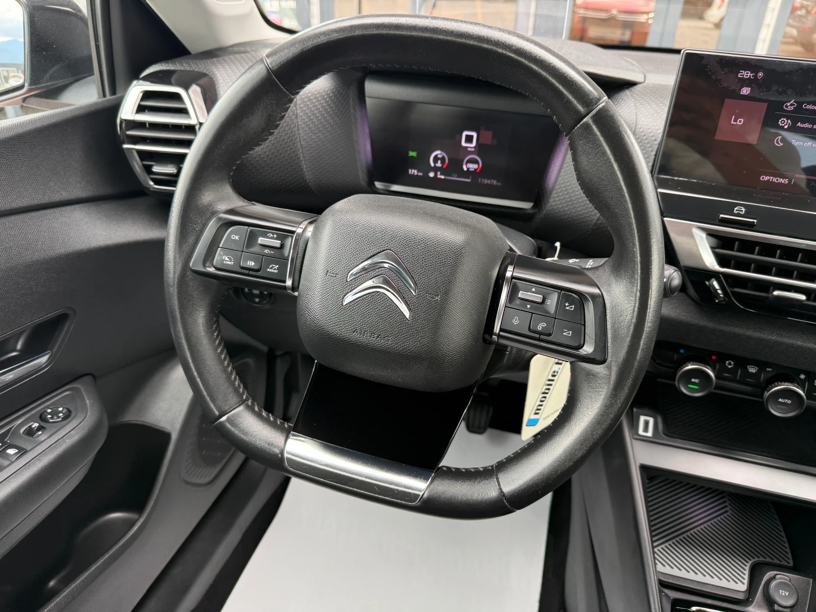 Citroen C4 FULL OPTIONS., снимка 8 - Автомобили и джипове - 55404765