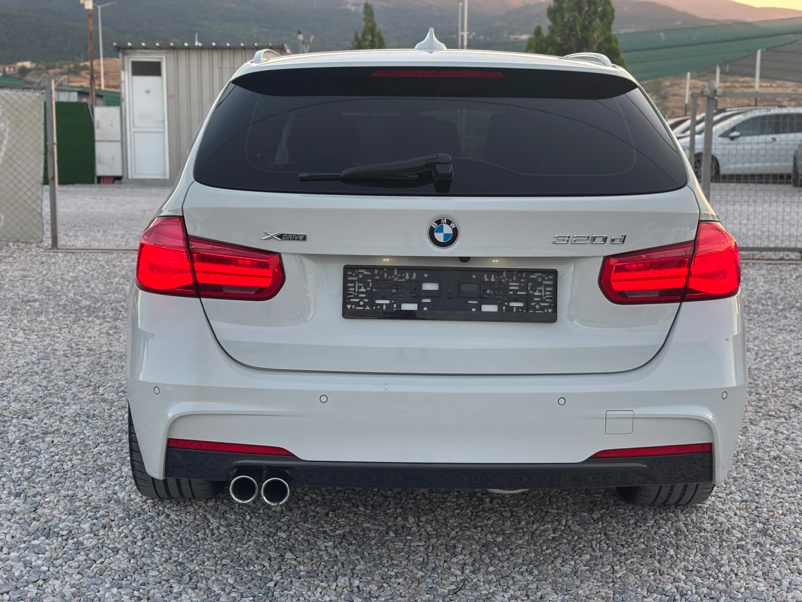 BMW 320 d/M-pack/FACE/PANO/Xdrive, снимка 6 - Автомобили и джипове - 55993907