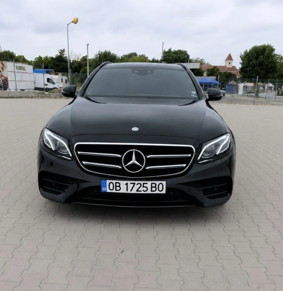 Mercedes-Benz E 220, снимка 3 - Автомобили и джипове - 56048550