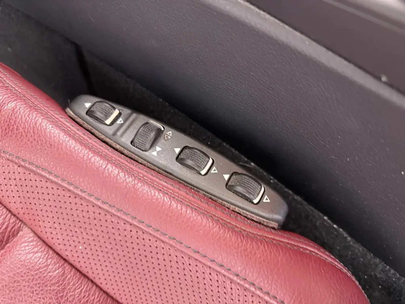 Mercedes-Benz E 200 Панорама-Масажи, снимка 9 - Автомобили и джипове - 56166258
