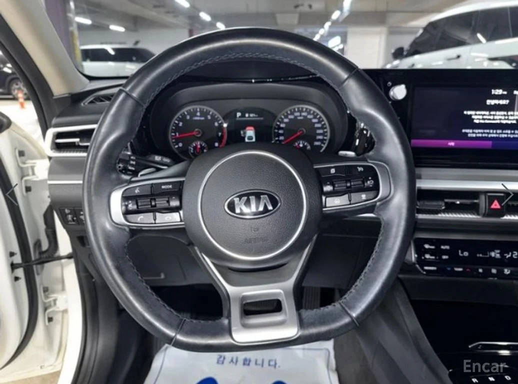 Kia K5 PRESTIGE* ОБДУХВАНЕ* ДИСТРОНИК* LANE* ASSIST* , снимка 9 - Автомобили и джипове - 56296131
