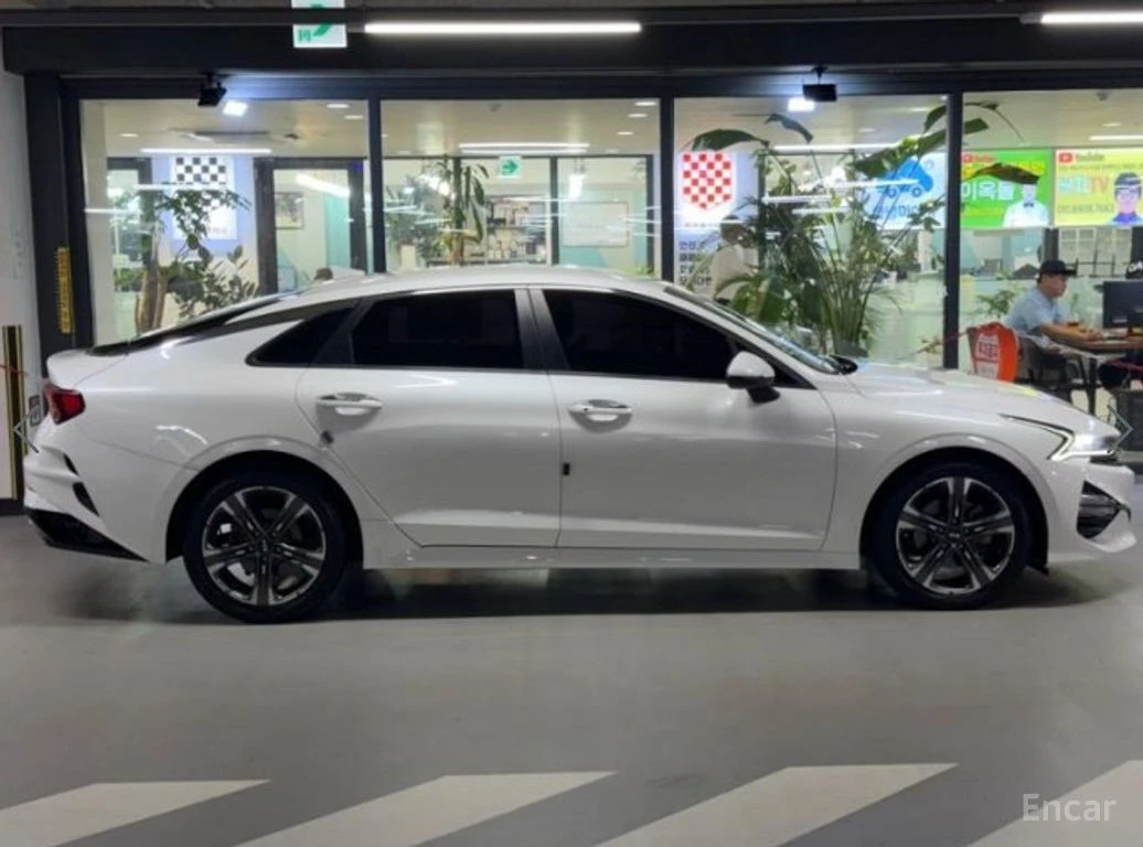 Kia K5 PRESTIGE* ОБДУХВАНЕ* ДИСТРОНИК* LANE* ASSIST* , снимка 3 - Автомобили и джипове - 56296131