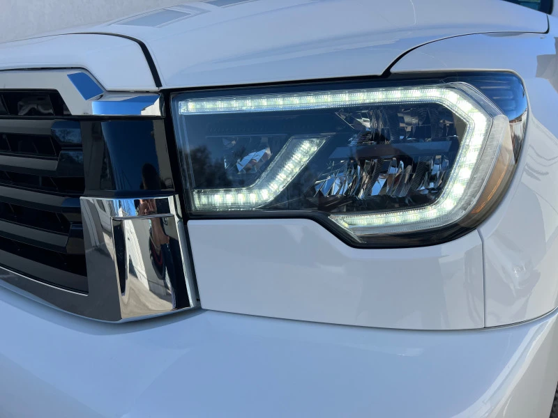 Toyota Sequoia TRD, снимка 11 - Автомобили и джипове - 53260809
