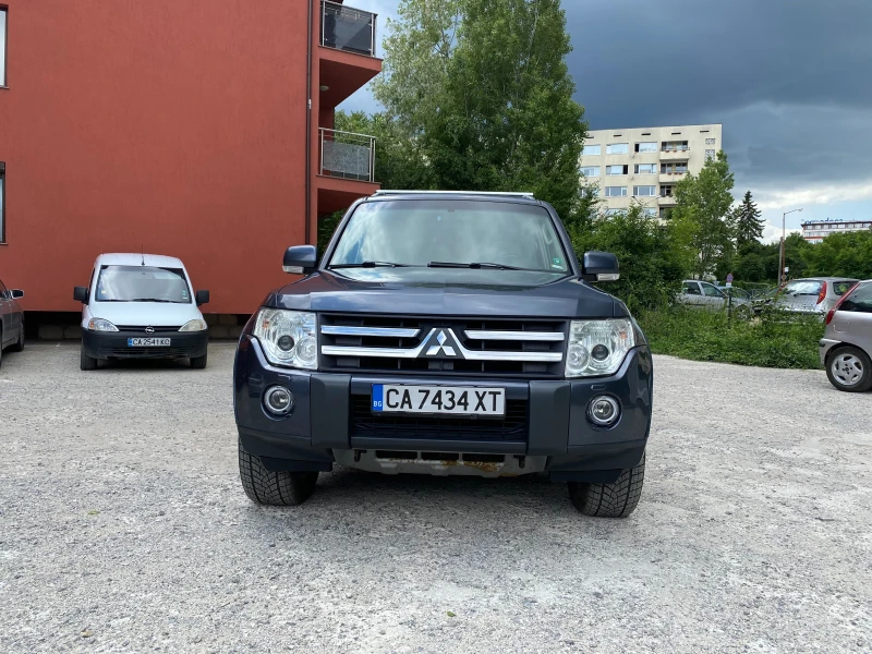 Mitsubishi Pajero 3.2 DID, снимка 2 - Автомобили и джипове - 47056635