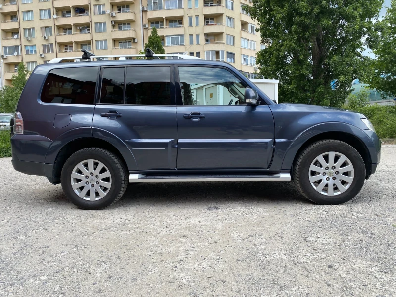 Mitsubishi Pajero 3.2 DID, снимка 4 - Автомобили и джипове - 47056635