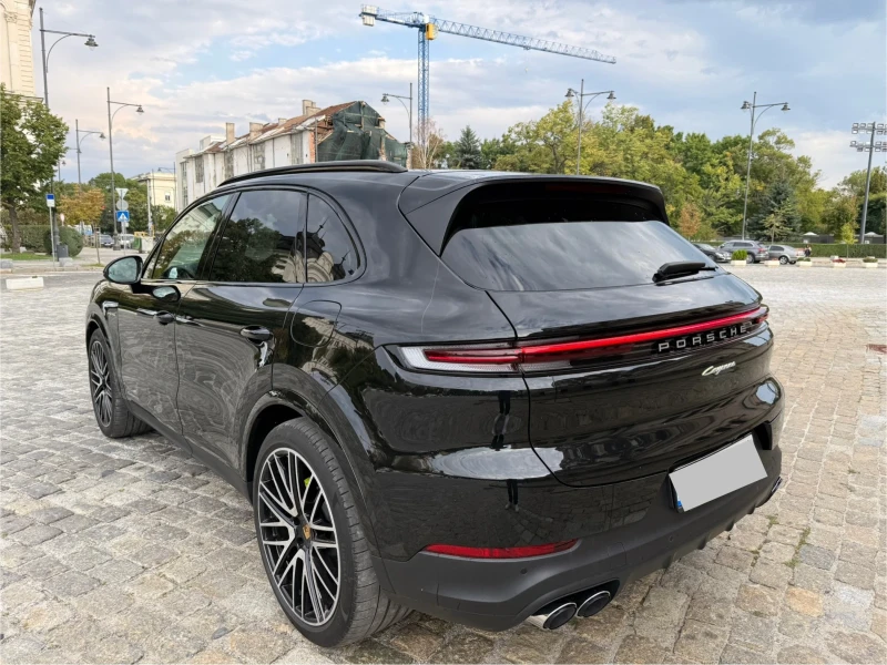 Porsche Cayenne E-Hybrid , снимка 3 - Автомобили и джипове - 51495721
