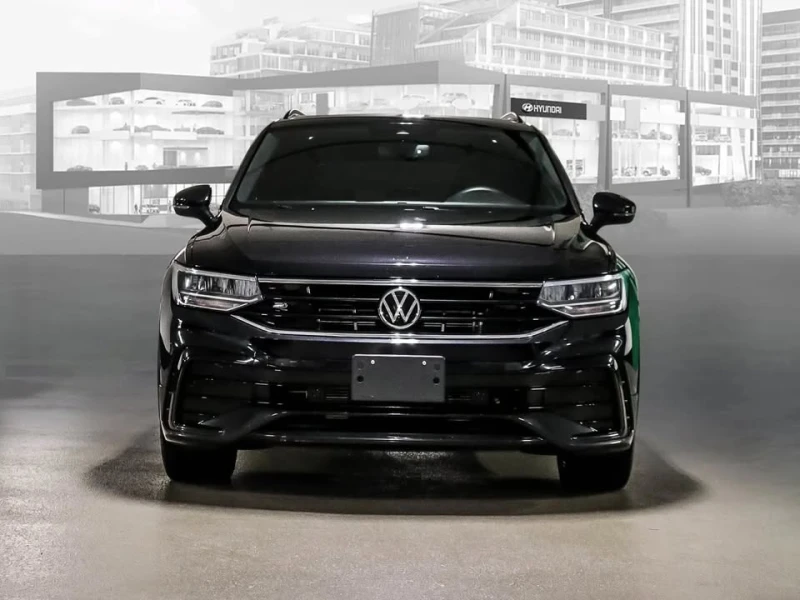 VW Tiguan R-LINE BLACK EDITION * * CARFAX * * АВТОКРЕДИТ * *, снимка 2 - Автомобили и джипове - 52306531