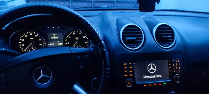 Mercedes-Benz ML 350, снимка 8 - Автомобили и джипове - 52680677