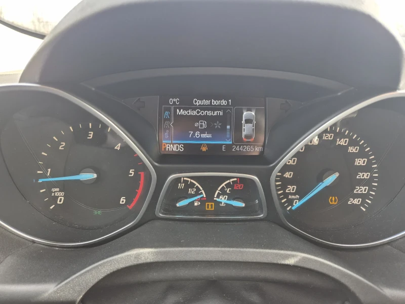 Ford Kuga, снимка 8 - Автомобили и джипове - 53388507