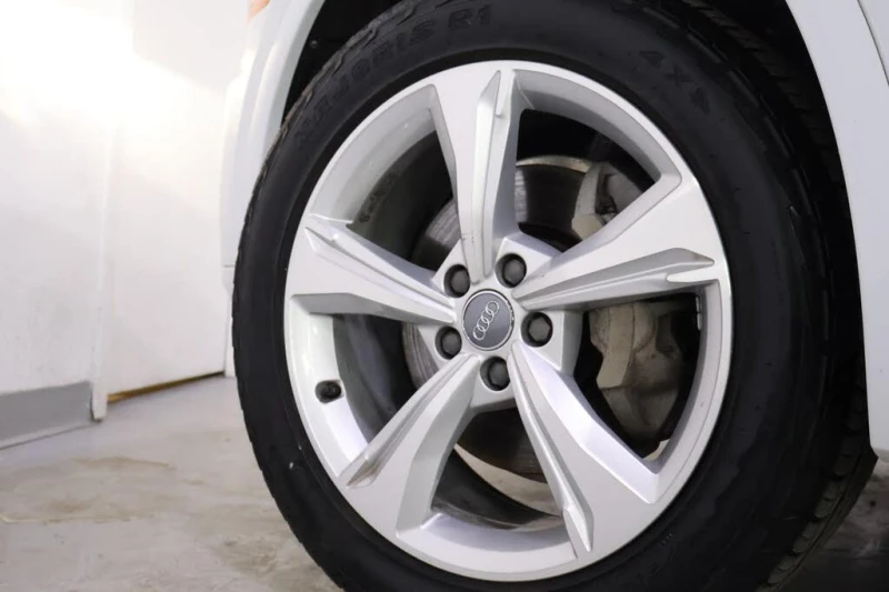 Audi Q5 Progressiv * CARFAX * АвтоКредит* (ЦЕНА ДО БГ), снимка 8 - Автомобили и джипове - 53447455