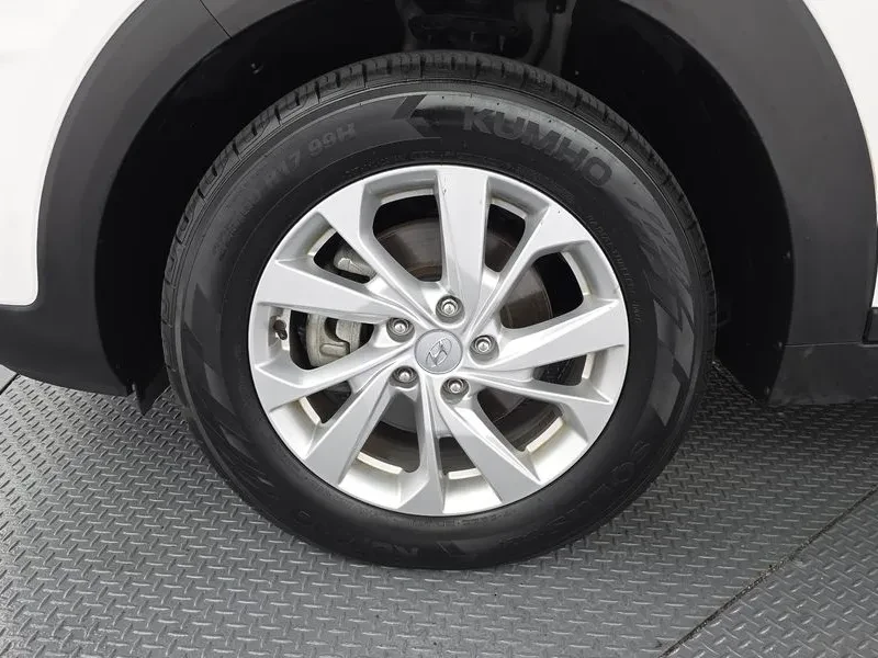 Hyundai Tucson 1.6 2WD MODERN, снимка 5 - Автомобили и джипове - 56161031