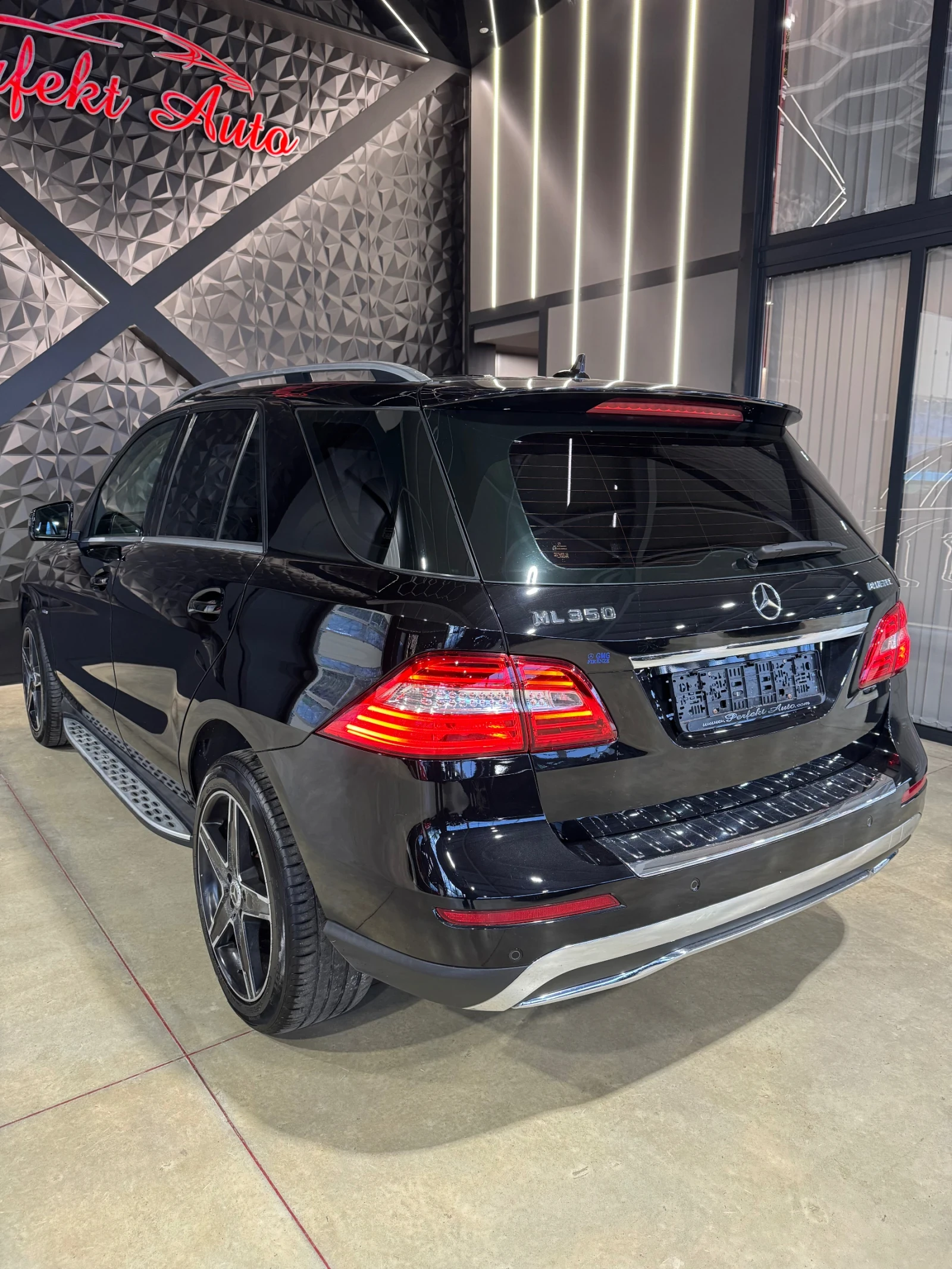 Mercedes-Benz ML 350 d BLUETEC 4 MATIC * AMG *  - изображение 3