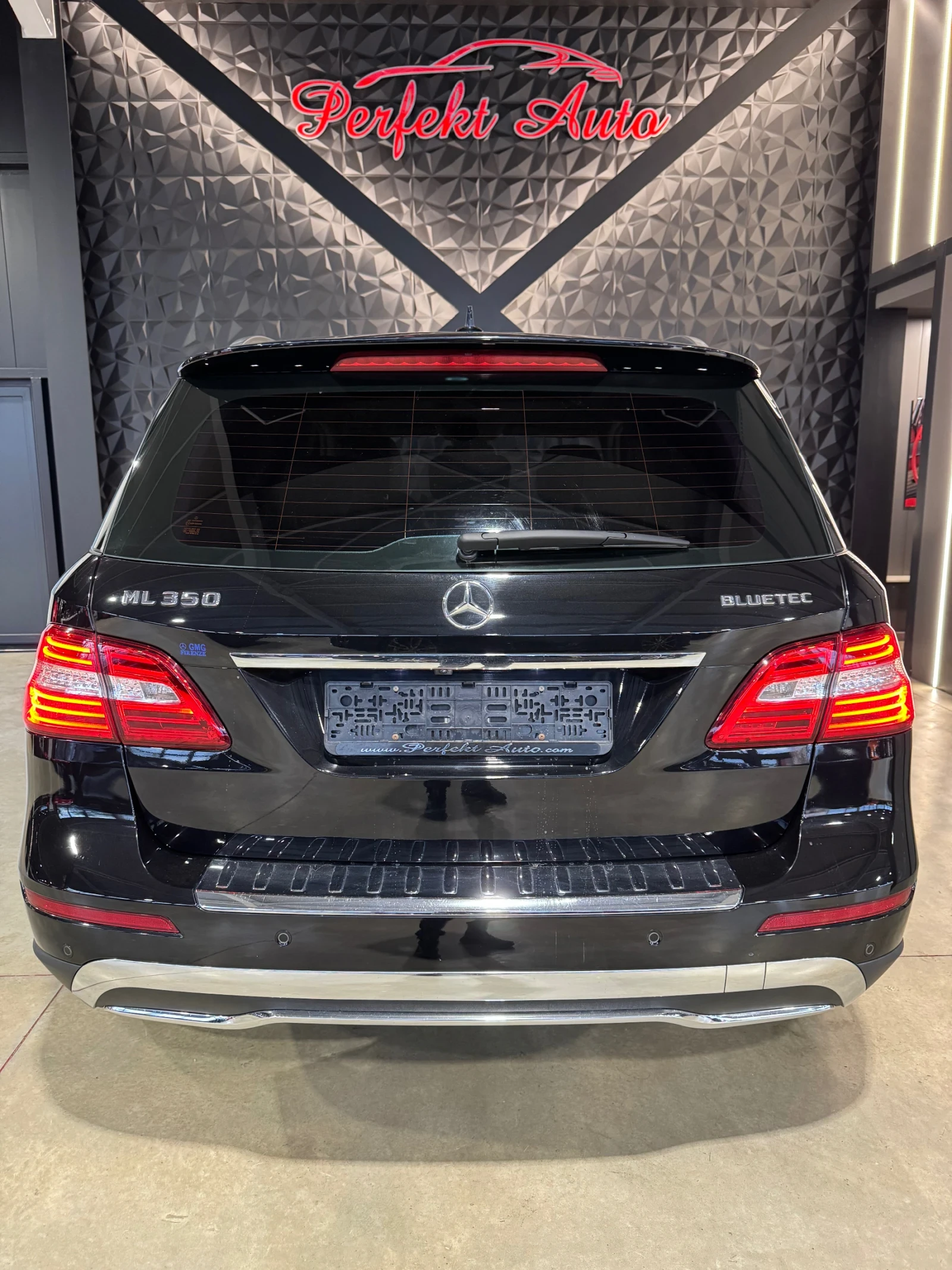 Mercedes-Benz ML 350 d BLUETEC 4 MATIC * AMG *  - изображение 4