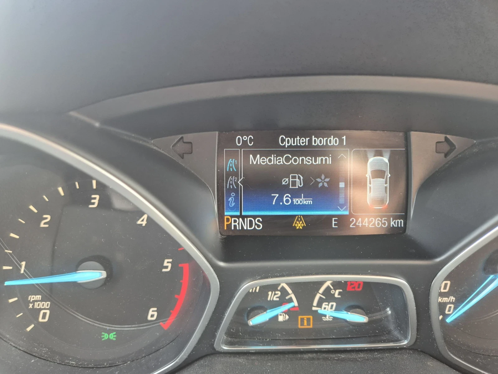 Ford Kuga  - изображение 7