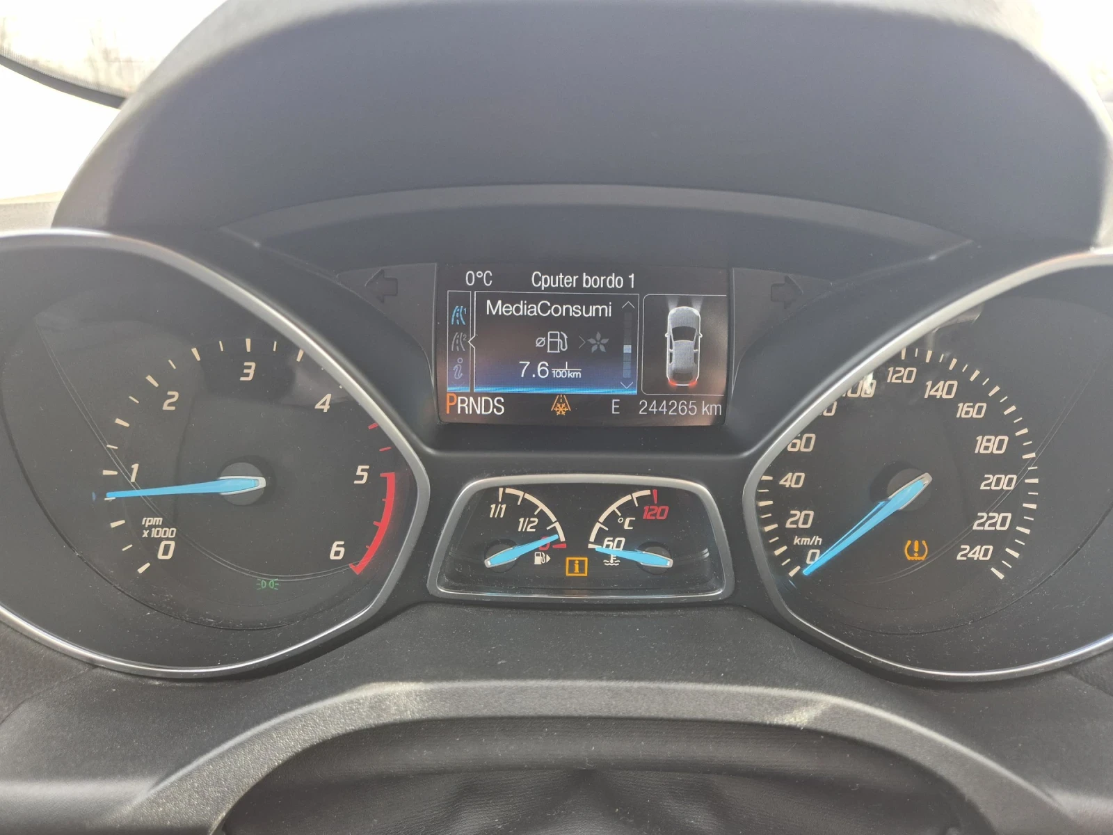 Ford Kuga  - изображение 8