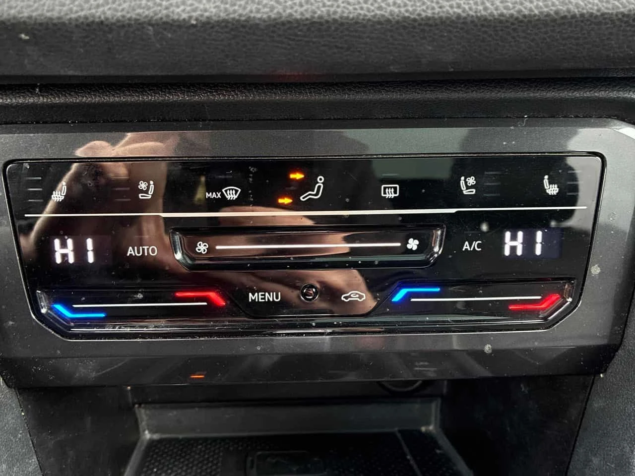 VW Tiguan HIGHLINE R LINE /Кожа/Нави/Подгрев/Панорама/Памет - изображение 9