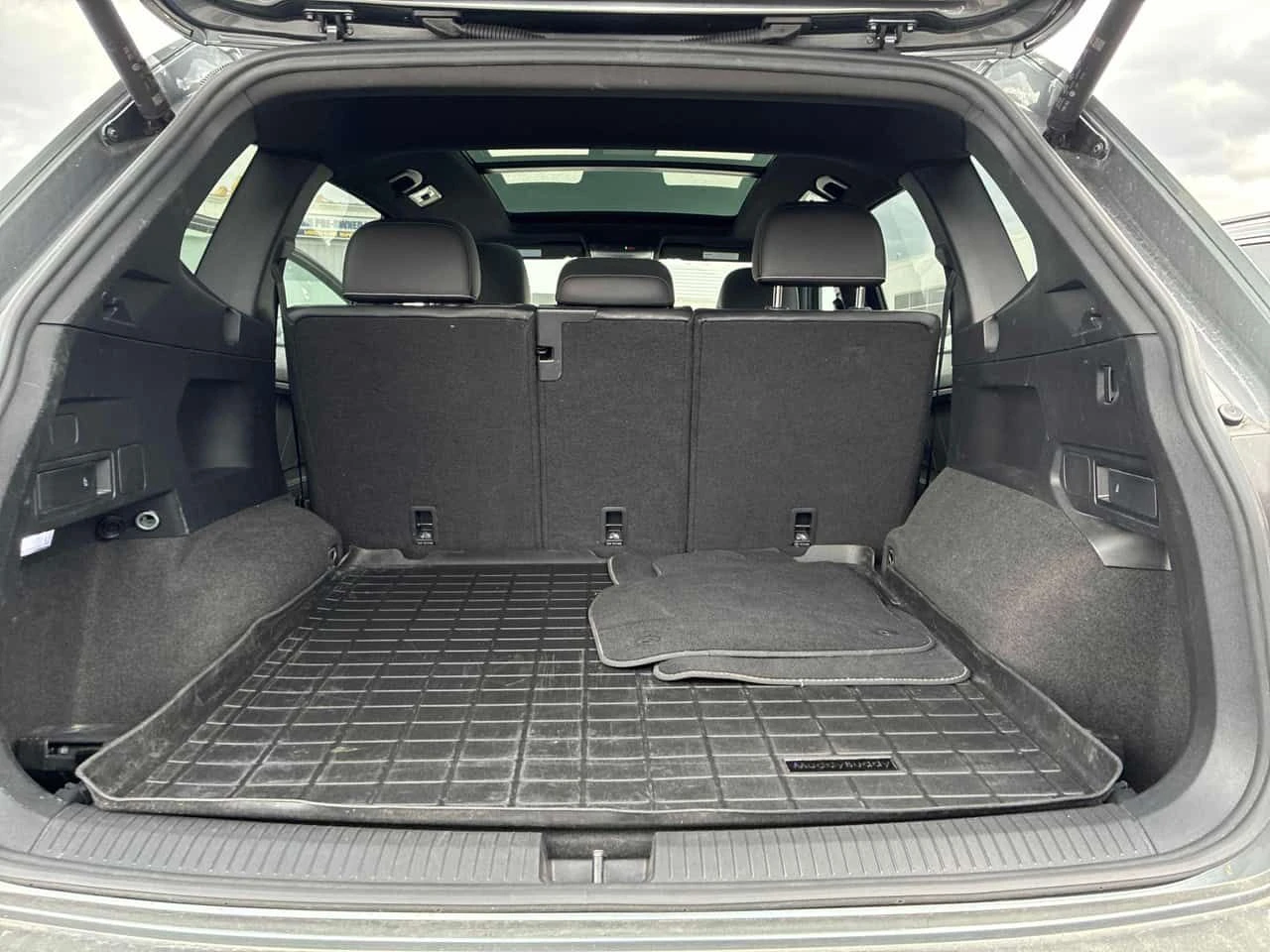 VW Tiguan HIGHLINE R LINE /Кожа/Нави/Подгрев/Панорама/Памет - изображение 7