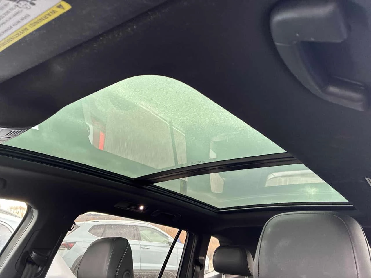 VW Tiguan HIGHLINE R LINE /Кожа/Нави/Подгрев/Панорама/Памет, снимка 13 - Автомобили и джипове - 53741209