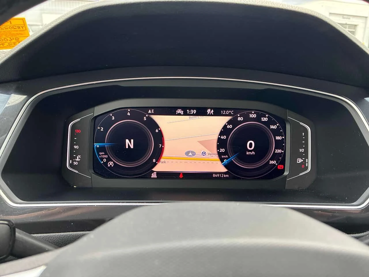 VW Tiguan HIGHLINE R LINE /Кожа/Нави/Подгрев/Панорама/Памет, снимка 17 - Автомобили и джипове - 53741209