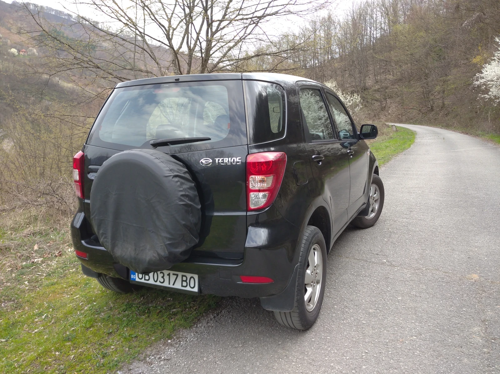 Daihatsu Terios 1.5 i 4x4, снимка 8 - Автомобили и джипове - 54195189