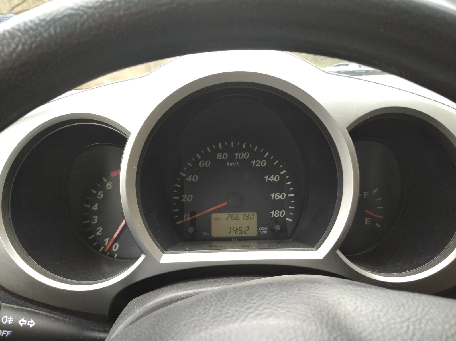 Daihatsu Terios 1.5 i 4x4, снимка 12 - Автомобили и джипове - 54195189