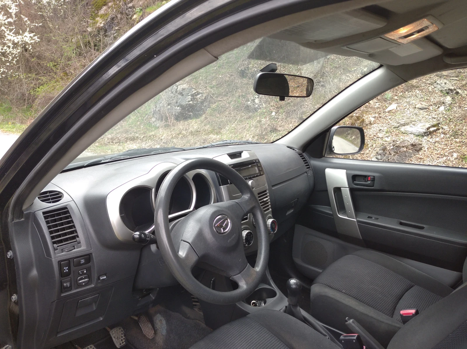 Daihatsu Terios 1.5 i 4x4, снимка 10 - Автомобили и джипове - 54195189