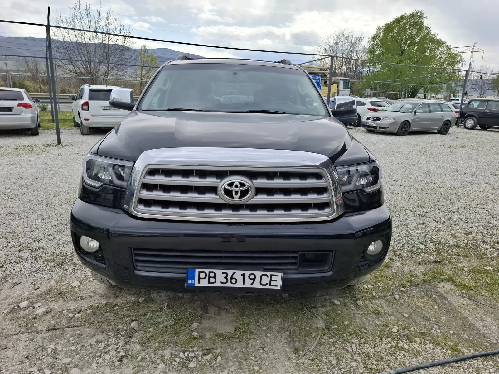 Toyota Sequoia БЕНЗИН ГАЗ 