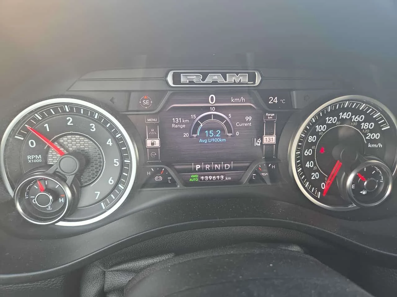 Dodge RAM 1500 * Sport * CARFAX * ПОДГРЕВИ * ПАНО * KEYLESS, снимка 8 - Автомобили и джипове - 54632304