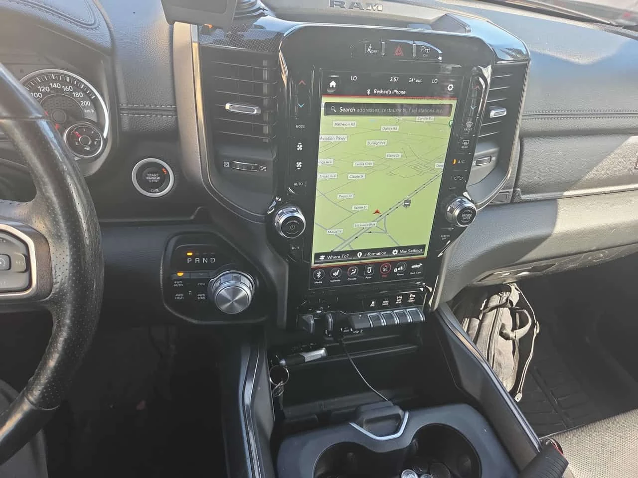 Dodge RAM 1500 * Sport * CARFAX * ПОДГРЕВИ * ПАНО * KEYLESS, снимка 9 - Автомобили и джипове - 54632304