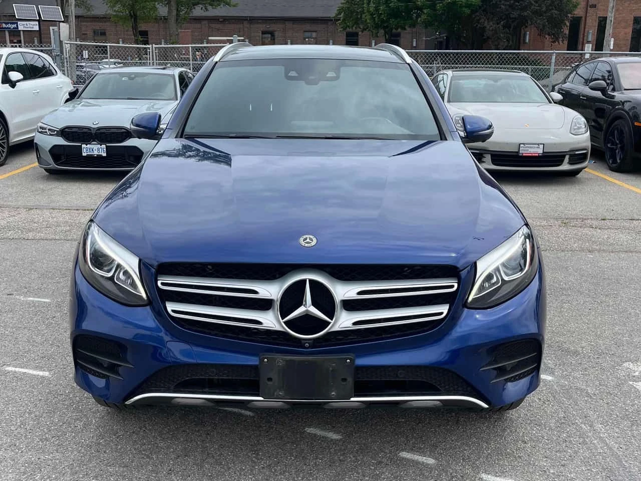 Mercedes-Benz GLC 300 ДИСТРОНИК/360 КАМЕРА/ПОДГРЕВ/ПАНОРАМА/КЛИП/CARFAX/, снимка 2 - Автомобили и джипове - 55040568