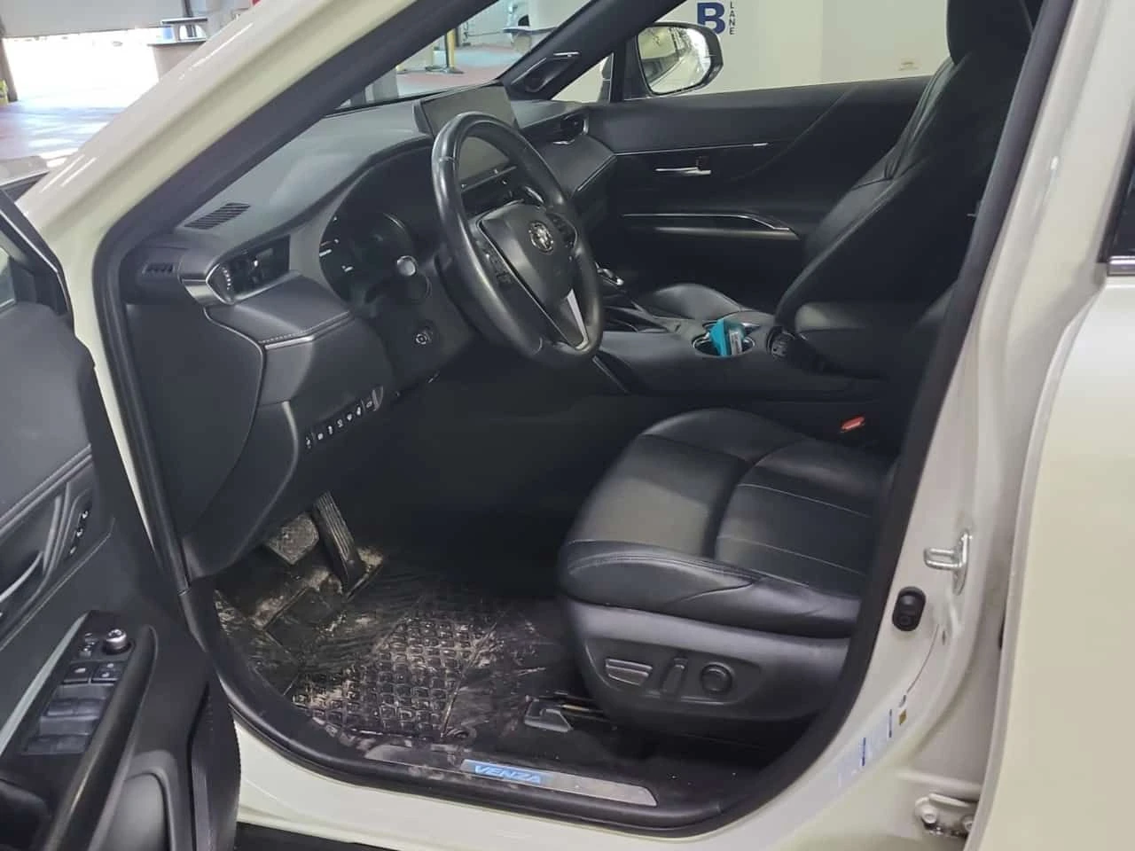 Toyota Venza * HYBRID LIMITED * AWD * CARFAX * , снимка 5 - Автомобили и джипове - 55571085