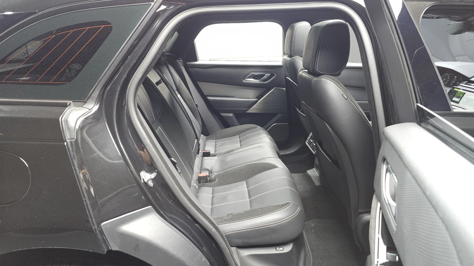Land Rover Range Rover Velar D240* ЕЛ. БАГАЖНИК* BLIND SPOT* ЛЮК* КРАЙНА ЦЕНА, снимка 11 - Автомобили и джипове - 55595197