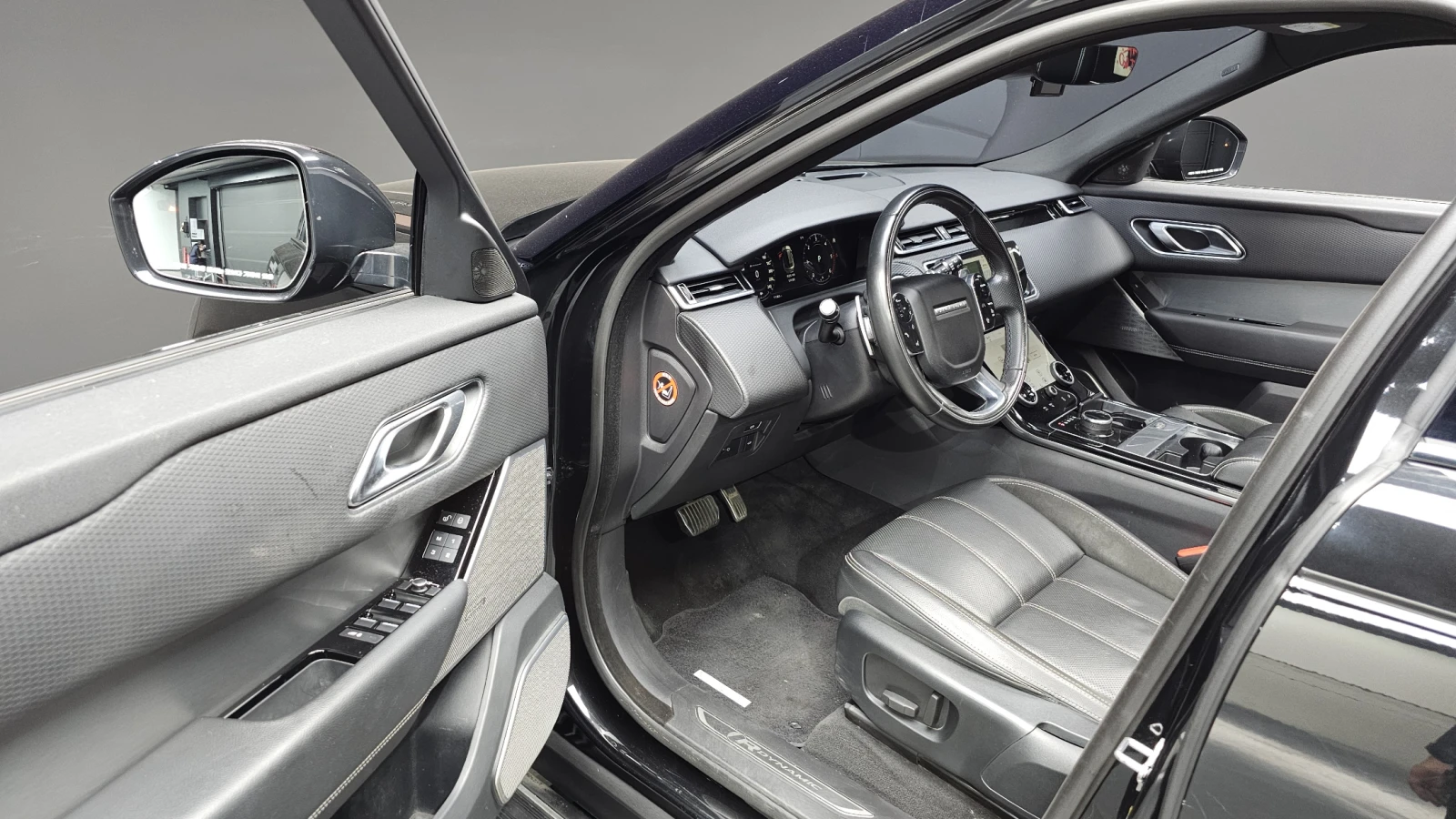 Land Rover Range Rover Velar D240* ЕЛ. БАГАЖНИК* BLIND SPOT* ЛЮК* КРАЙНА ЦЕНА, снимка 12 - Автомобили и джипове - 55595197