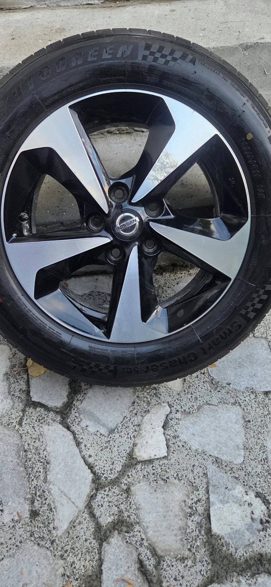 Nissan Juke, снимка 14 - Автомобили и джипове - 56269554